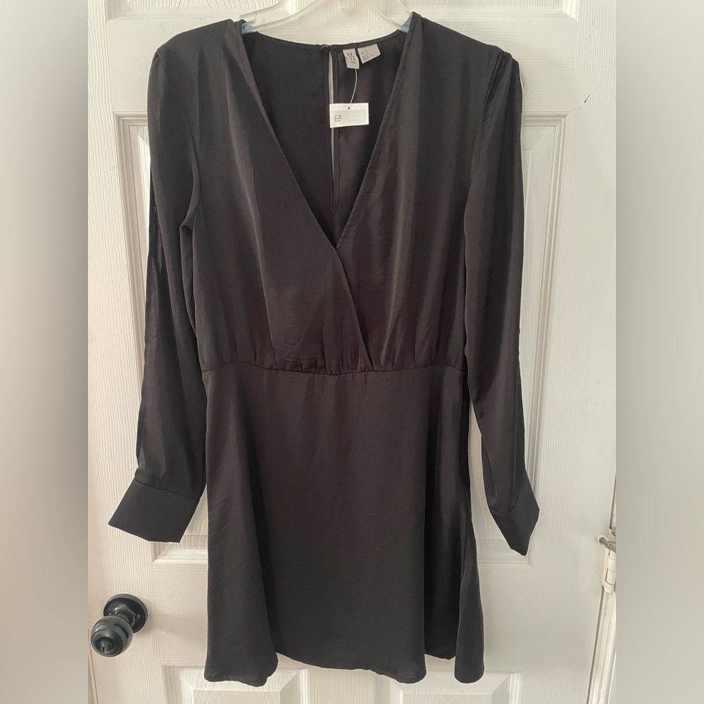 Divided Midi Black Dress with Slit sleeves